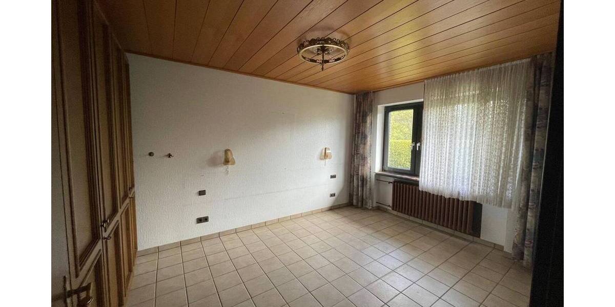 Bungalow Moers Kapellen-Mitte - 5 Zimmer, 121 m&sup2;, 425.000&euro; | Angebot:25984255