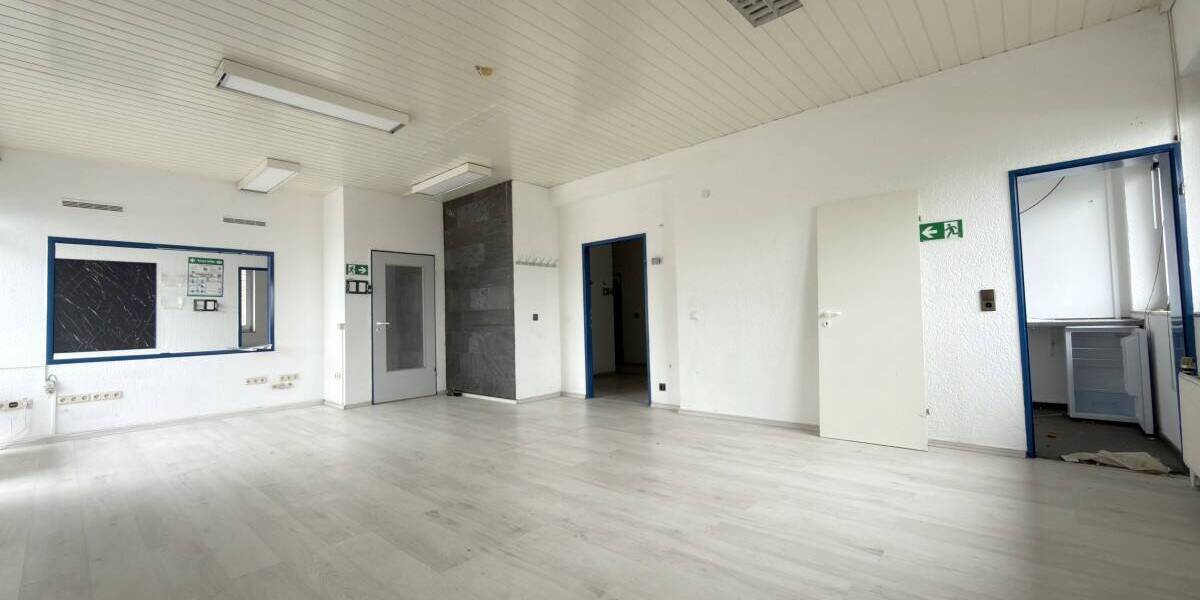 Gewerbeobjekt Oberhausen Lirich-Nord - 4 Zimmer, 995&euro; | Angebot:26572489