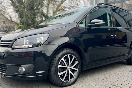 VW Touran 127.400 km 10.250 &euro; Bochum 44894