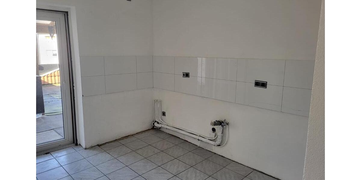 Maisonettenwohnung Duisburg Mittelmeiderich - 4 Zimmer, 103 m&sup2;, 900&euro; | Angebot:26049782