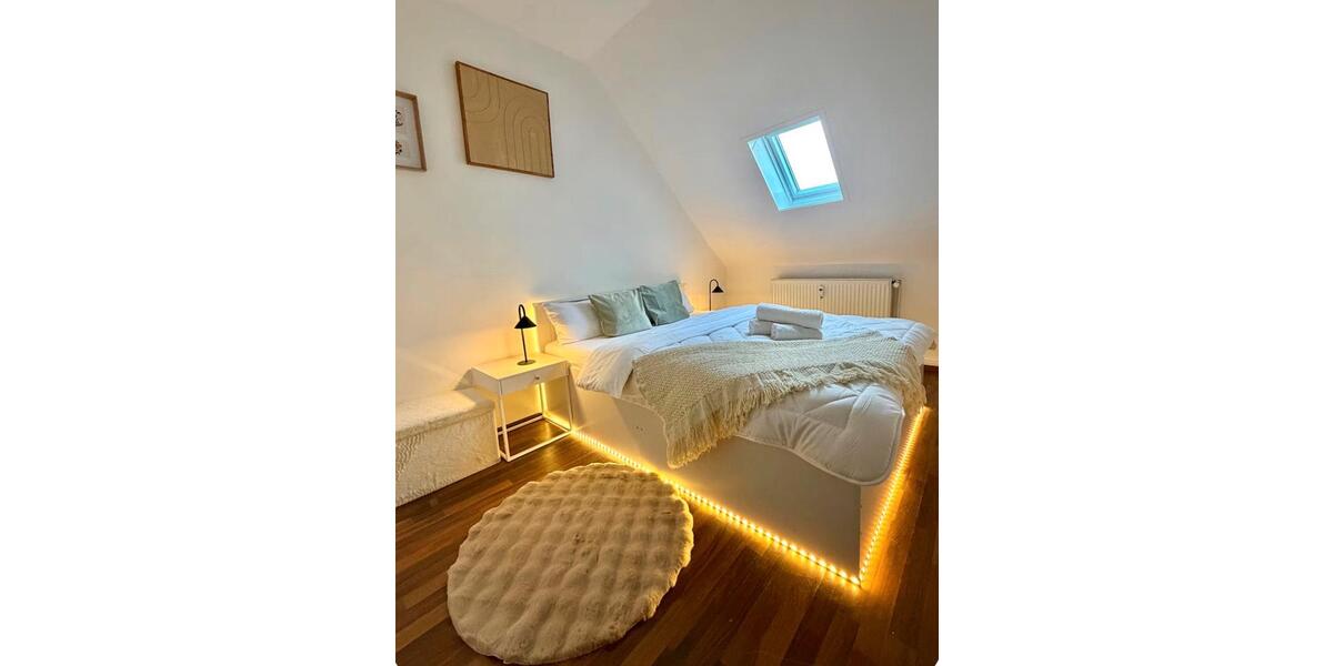 Dachgeschoßwohnung Essen Stadtbezirk III - 3 Zimmer, 55 m&sup2;, 2.100&euro; | Angebot:25317745