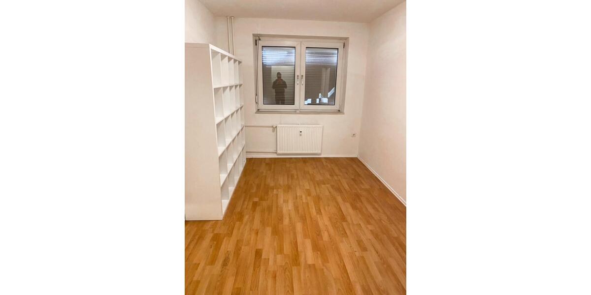 Erdgeschoßwohnung Duisburg Ruhrort - 2.5 Zimmer, 42 m&sup2;, 385&euro; | Angebot:25377632