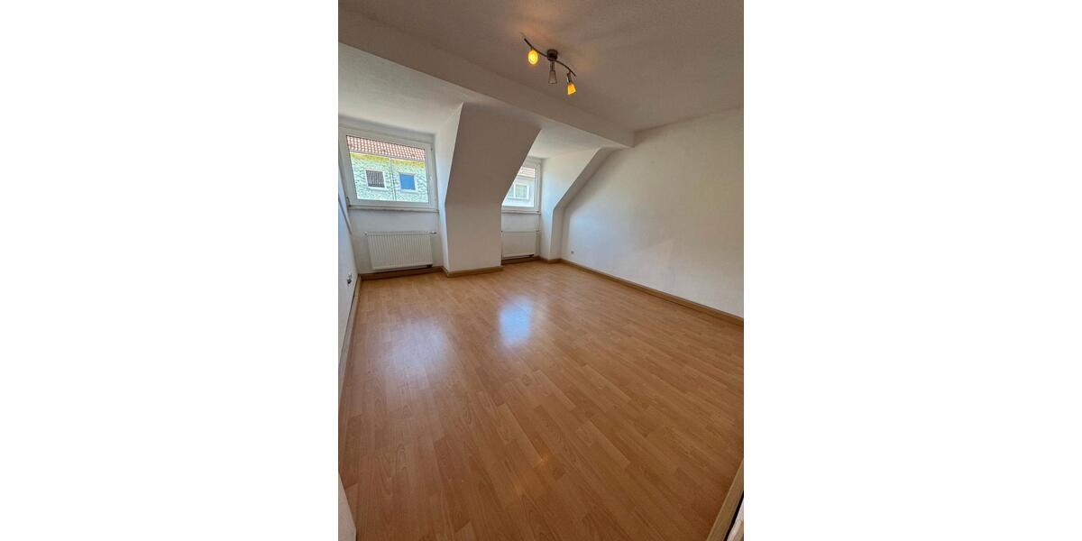 Dachgeschoßwohnung Essen Südviertel - 5 Zimmer, 117 m&sup2;, 1.150&euro; | Angebot:26696762