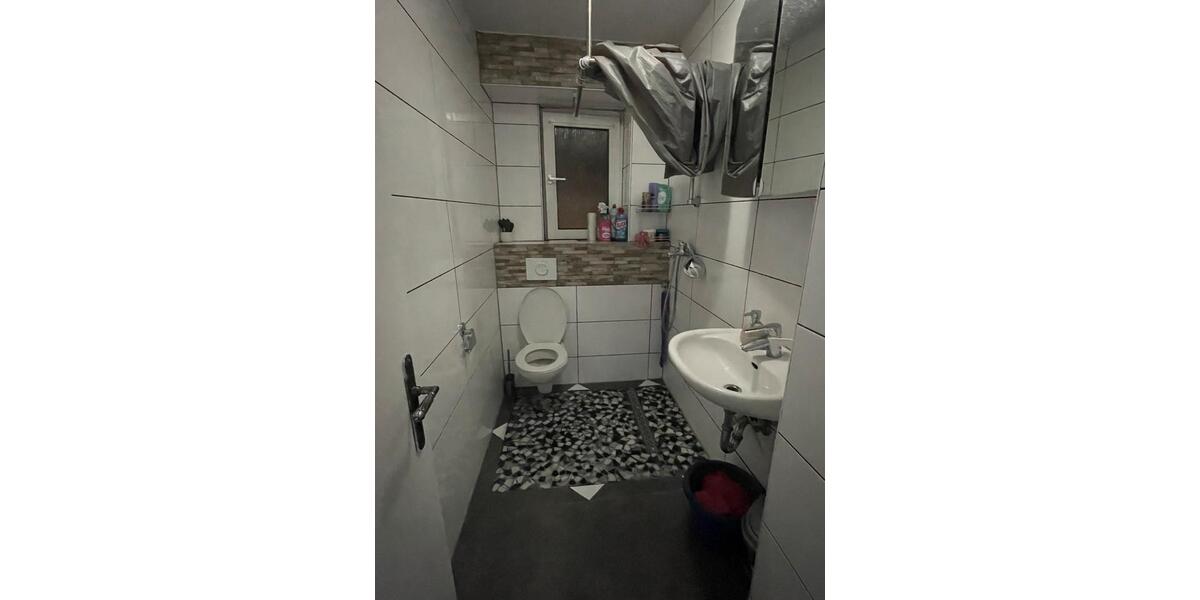 Etagenwohnung Duisburg Hamborn - 2 Zimmer, 92 m&sup2;, 95.000&euro; | Angebot:26754342