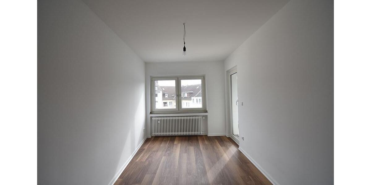 Dachgeschoßwohnung Oberhausen - 3 Zimmer, 87 m&sup2;, 945&euro; | Angebot:25222330