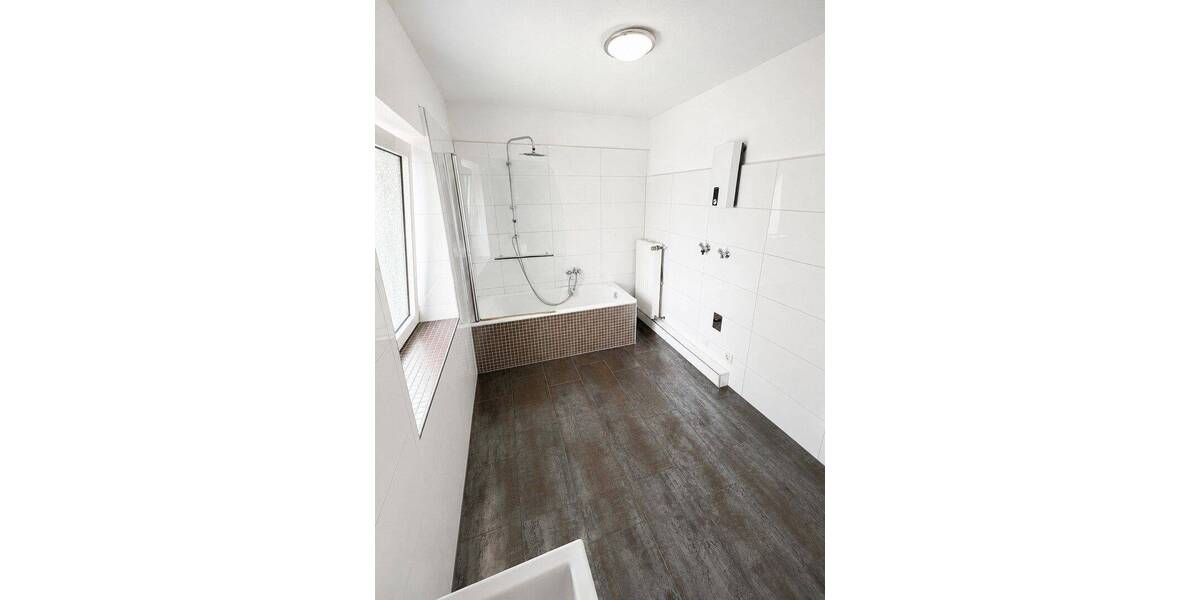 Etagenwohnung Essen Altendorf - 4 Zimmer, 92 m&sup2;, 744&euro; | Angebot:26823926