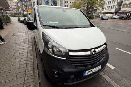 Opel Vivaro 91.000 km 10.500 &euro; Mülheim an der Ruhr 45481