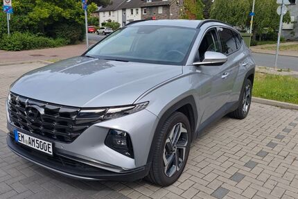Hyundai TUCSON 10.300 km 23.350 &euro; Oberhausen 46117