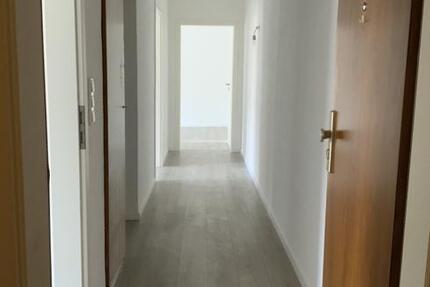Wohnung Gelsenkirchen Gelsenkirchen-Mitte - 3 Zimmer, 68 m&sup2;, 475&euro; | Angebot:24410014