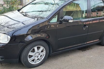VW Touran 269.000 km 1.550 &euro; Duisburg 47167