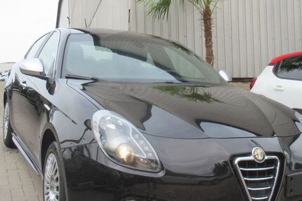 Alfa Romeo Giulietta 83.665 km 7.490 &euro; Herne 44653