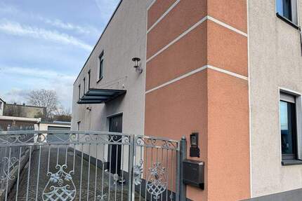 Haus Oberhausen Heide - 7 Zimmer, 223 m&sup2;, 819.000&euro; | Angebot:25772335