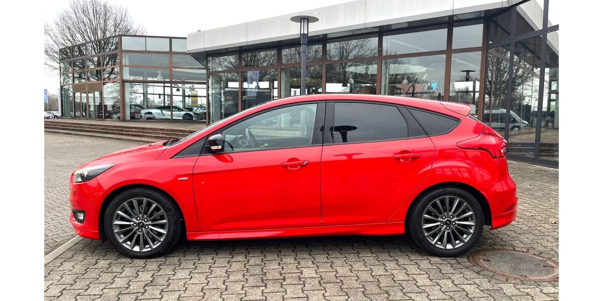 Ford Focus 111.209 km 10.900 &euro; Marl 45768