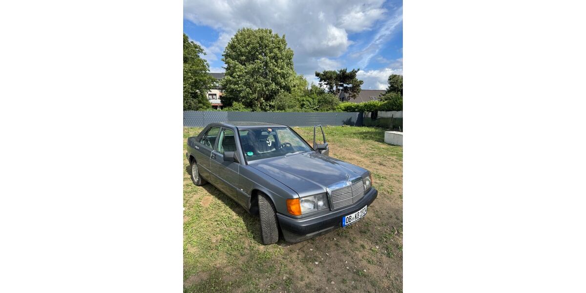 Mercedes-Benz 190 110.000 km 5.000 &euro; Oberhausen 46045