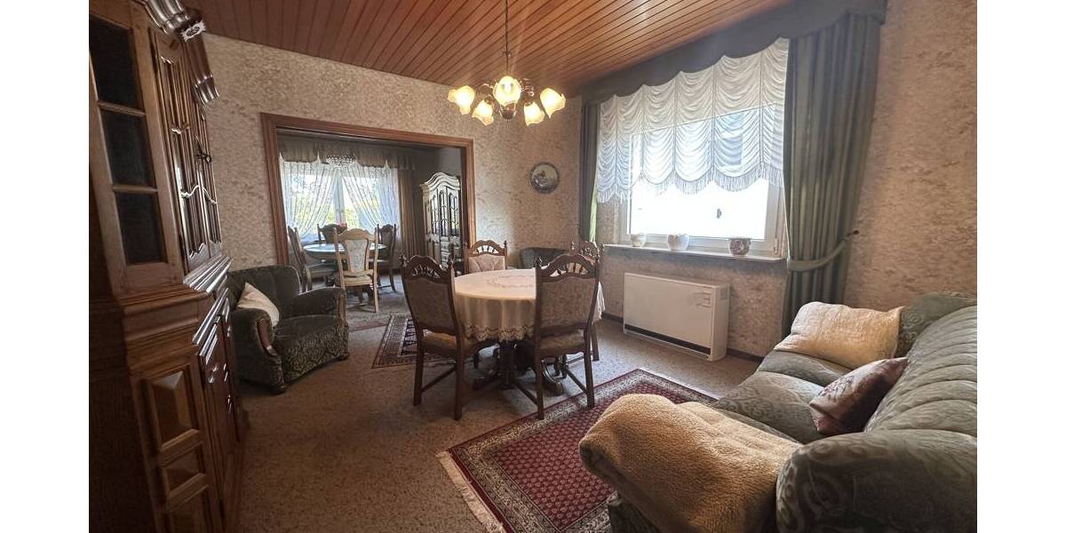 Einfamilienhaus Herten Langenbochum - 8 Zimmer, 215 m&sup2;, 350.000&euro; | Angebot:26142775