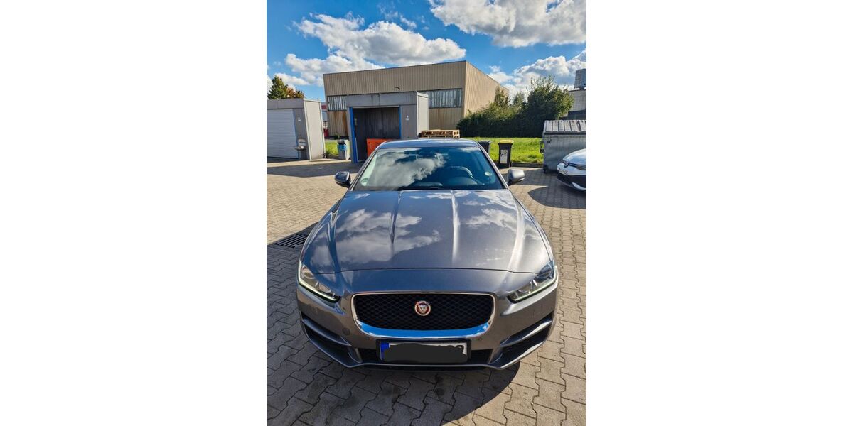 Jaguar XE 137.000 km 11.900 &euro; Duisburg 47226