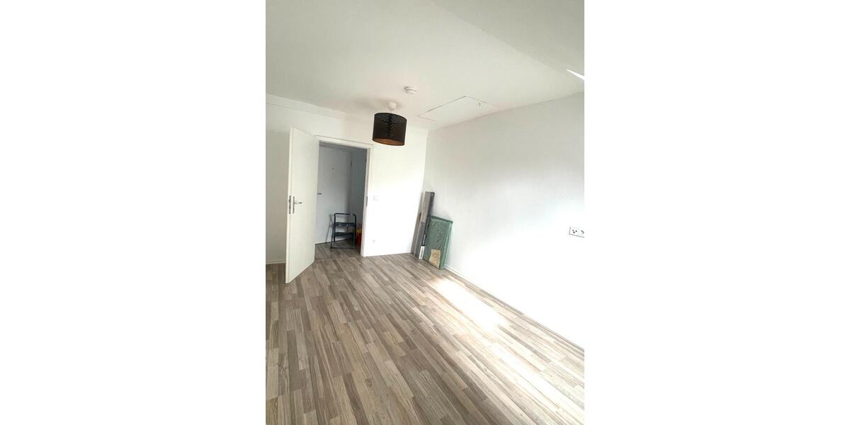 Dachgeschoßwohnung Mülheim an der Ruhr Menden-Holthausen - 2.5 Zimmer, 60 m&sup2;, 510&euro; | Angebot:25999447