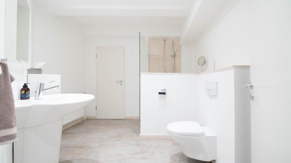 Reihenhaus Essen Stadtbezirk VIII - 4 Zimmer, 270 m&sup2;, 750.000&euro; | Angebot:26122103