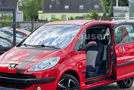 Peugeot 1007 122.000 km 3.990 &euro; Oberhausen 46049