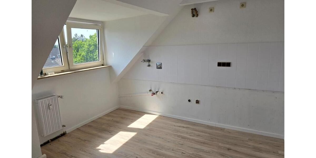 Dachgeschoßwohnung Oberhausen Alstaden - 2 Zimmer, 49 m&sup2;, 380&euro; | Angebot:26407037