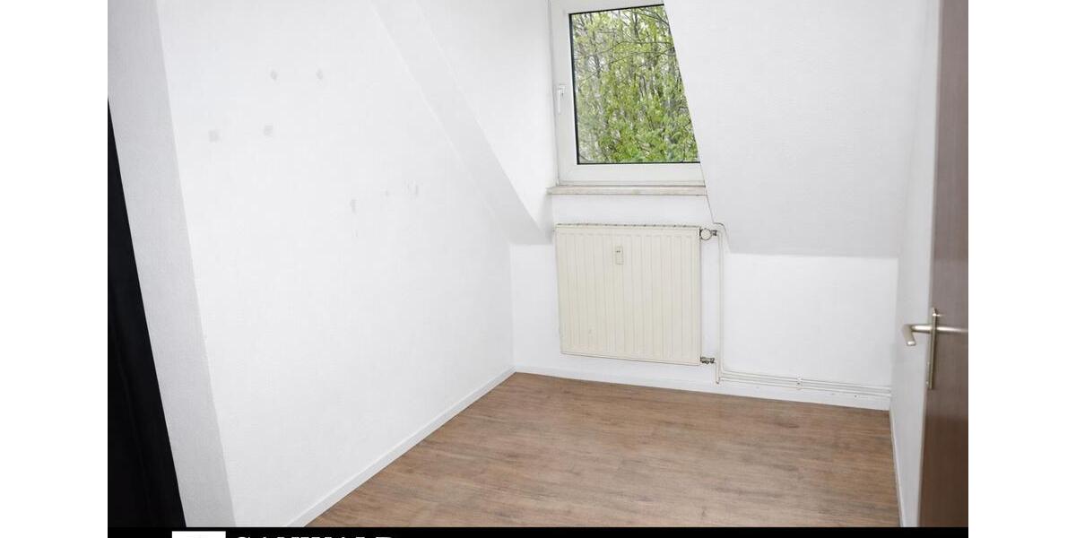Dachgeschoßwohnung Essen Frillendorf - 3.5 Zimmer, 42 m&sup2;, 350&euro; | Angebot:26025407