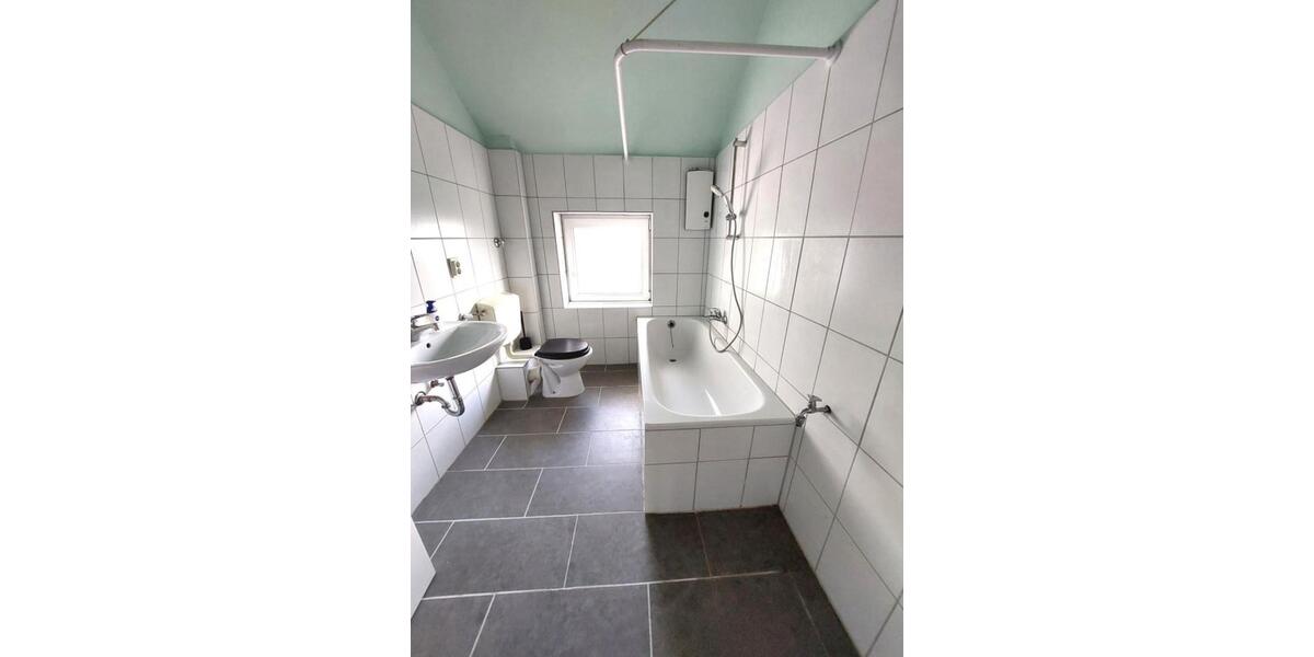 Dachgeschoßwohnung Duisburg Duisburg-Mitte - 2 Zimmer, 52 m&sup2;, 450&euro; | Angebot:25907522