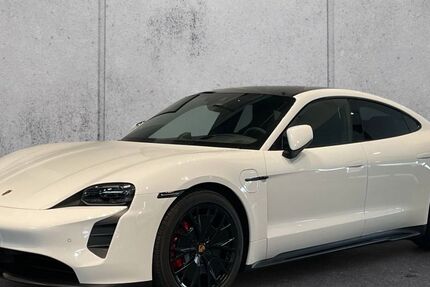 Porsche Taycan 21.200 km 77.690 &euro; Recklinghausen 45665