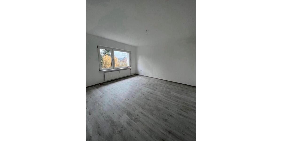 Dachgeschoßwohnung Duisburg Rheinhausen - 2.5 Zimmer, 56 m&sup2;, 750&euro; | Angebot:26692776