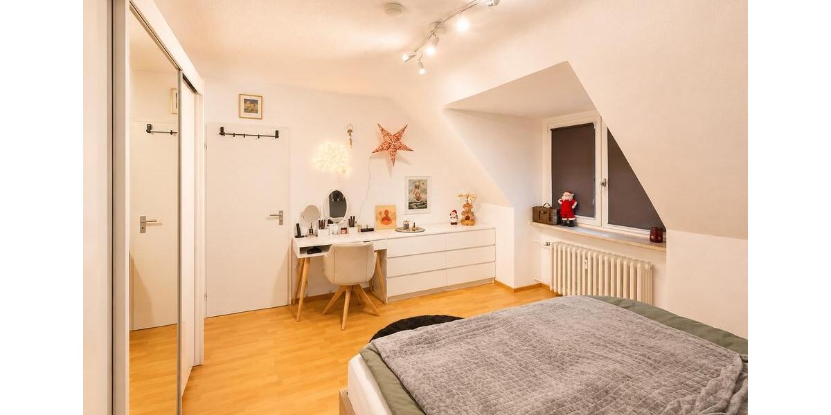 Dachgeschoßwohnung Essen Stadtbezirk IV - 2 Zimmer, 60 m&sup2;, 110.000&euro; | Angebot:26754334