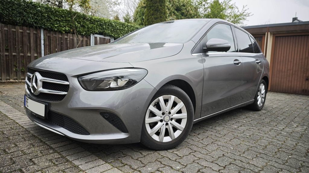 Mercedes-Benz B 180 113.000 km 21.490 &euro; Recklinghausen 45661