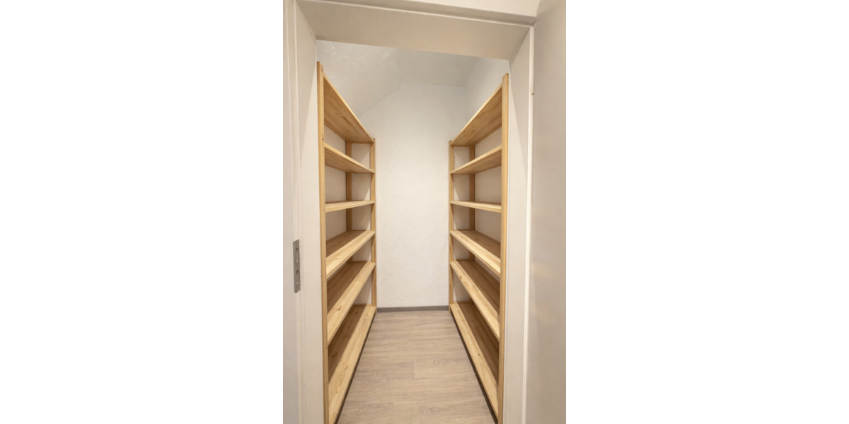 Etagenwohnung Oberhausen Altstadt-Mitte - 3 Zimmer, 113 m&sup2;, 945&euro; | Angebot:25748239