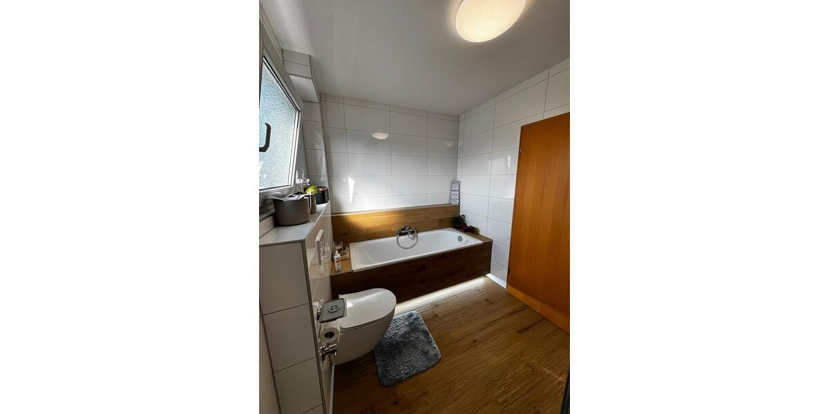 Reihenhaus Moers Schwafheim - 5.5 Zimmer, 118 m&sup2;, 1.650&euro; | Angebot:26703306
