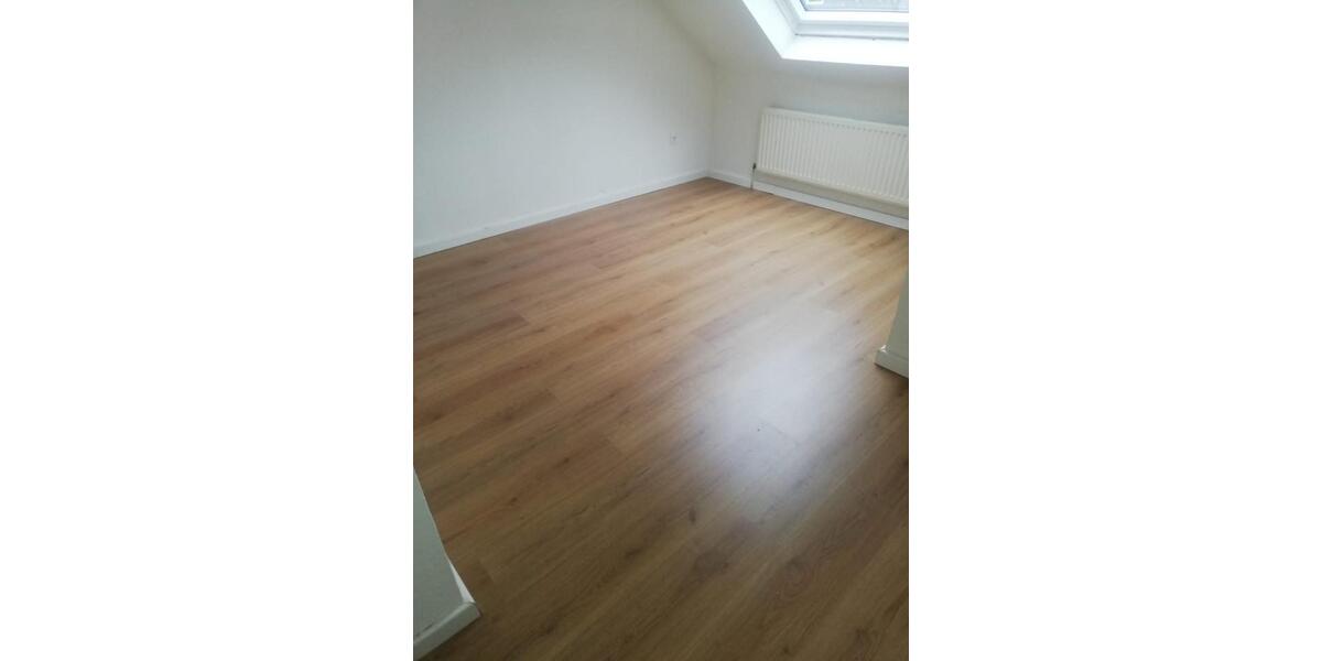 Dachgeschoßwohnung Essen Stadtbezirk VII - 2 Zimmer, 34 m&sup2;, 390&euro; | Angebot:26035225