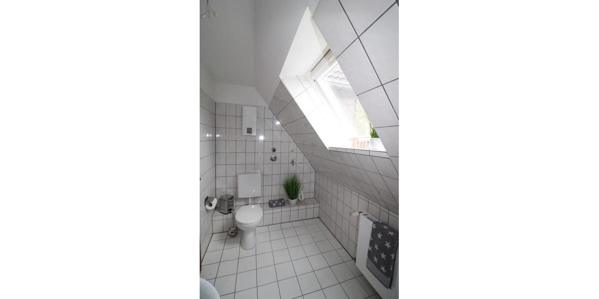 Dachgeschoßwohnung Marl - 3.5 Zimmer, 81 m&sup2;, 404&euro; | Angebot:22486838