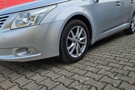 Toyota Avensis 330.000 km 3.980 &euro; Rheinberg 47495