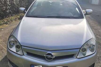 Opel Tigra 136.425 km 2.800 &euro; Oberhausen 46149