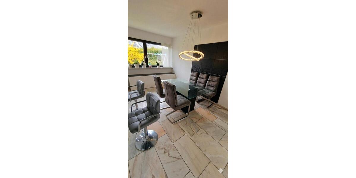Einfamilienhaus Wesel - 8 Zimmer, 200 m&sup2;, 2.850&euro; | Angebot:26595947