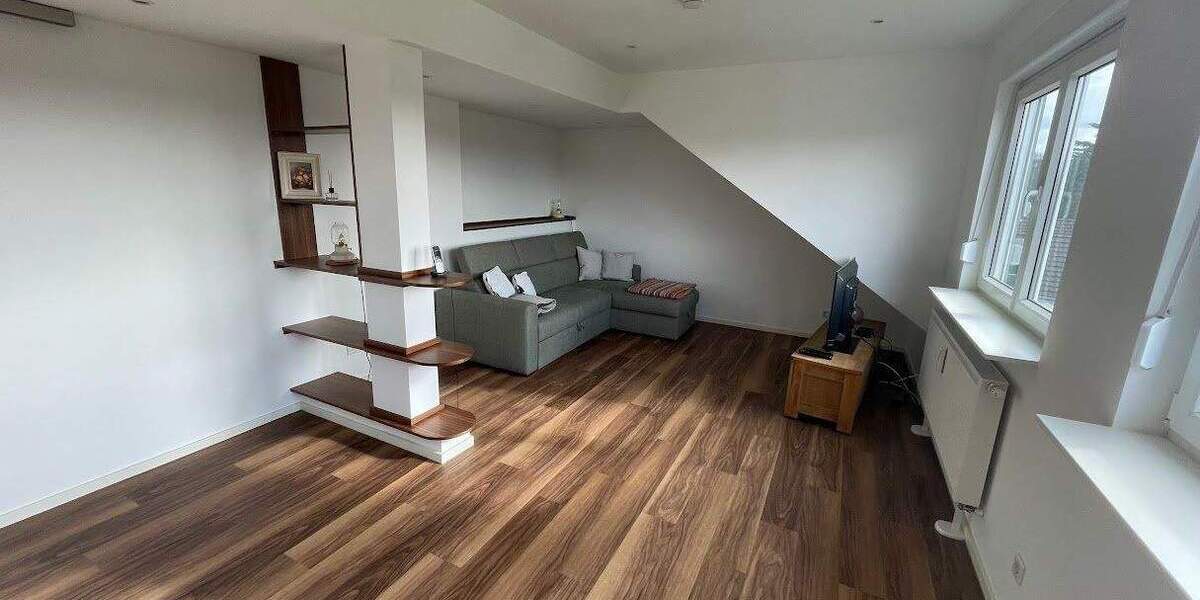 Etagenwohnung Duisburg Röttgersbach - 2 Zimmer, 82 m&sup2;, 758&euro; | Angebot:25880980