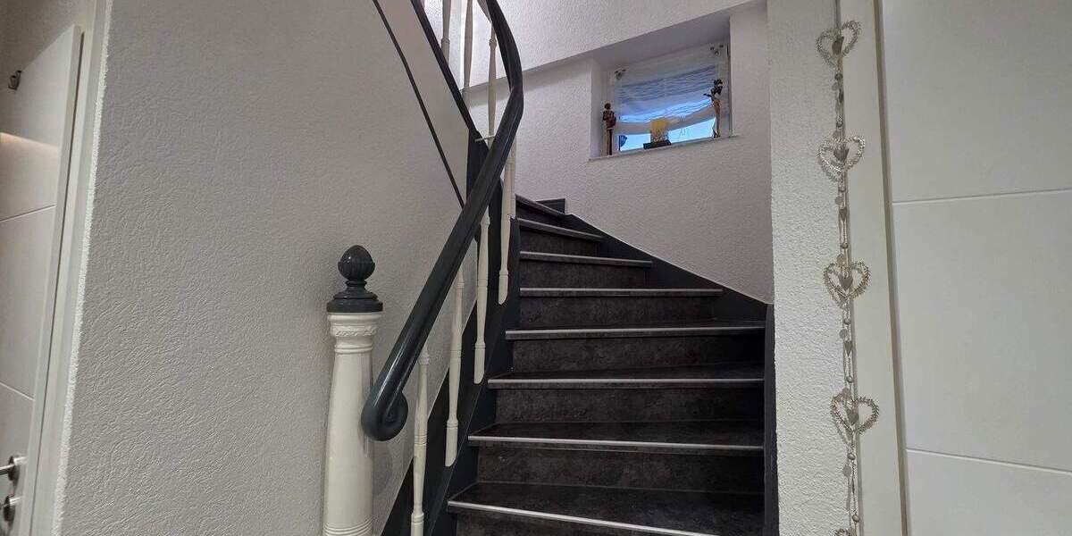 Doppelhaushälfte Velbert Mitte - 5 Zimmer, 145 m&sup2;, 560.000&euro; | Angebot:25897604