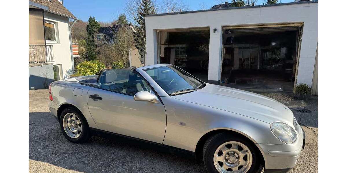 Mercedes-Benz SLK 200 57.658 km 11.500 &euro; Essen, Stadt 45239