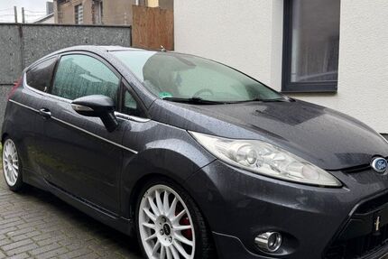 Ford Fiesta 204.284 km 3.150 &euro; Recklinghausen 45663