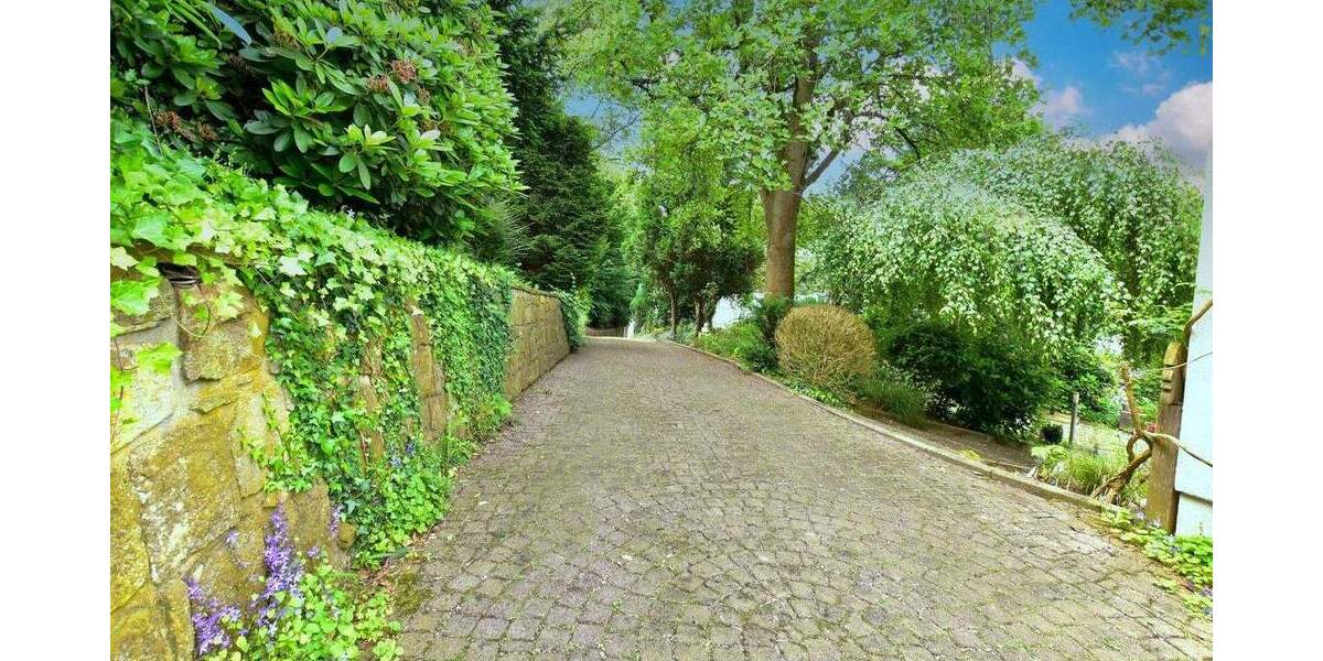 Einfamilienhaus Essen Kupferdreh - 7 Zimmer, 188 m&sup2;, 795.000&euro; | Angebot:25664945