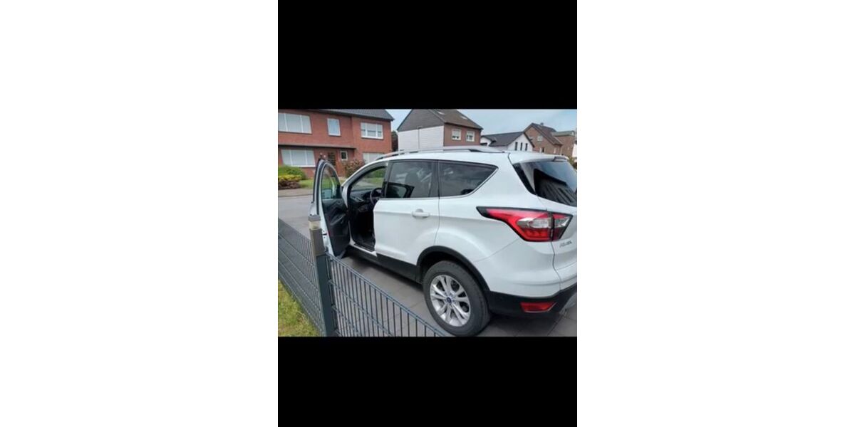 Ford Kuga 155.000 km 14.200 &euro; Dinslaken 46537