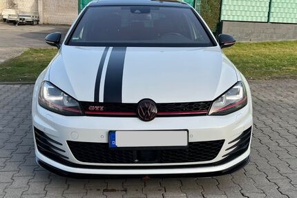 VW Golf 163.000 km 16.500 &euro; Bochum 44807