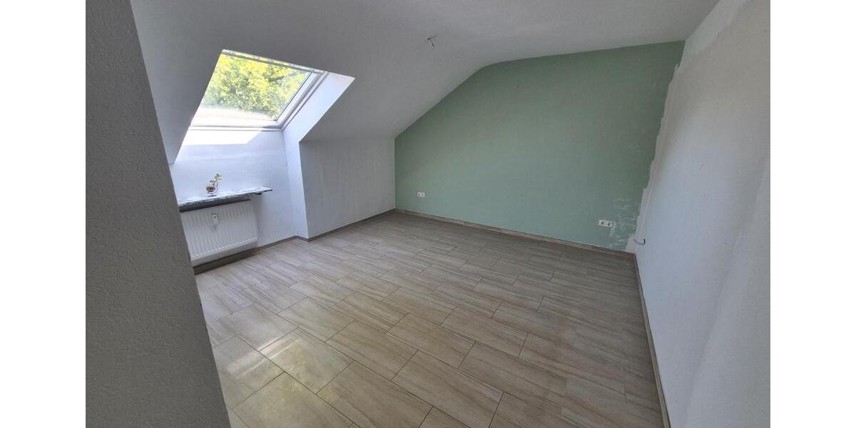 Dachgeschoßwohnung Duisburg Essenberg - 3 Zimmer, 68 m&sup2;, 760&euro; | Angebot:26702250