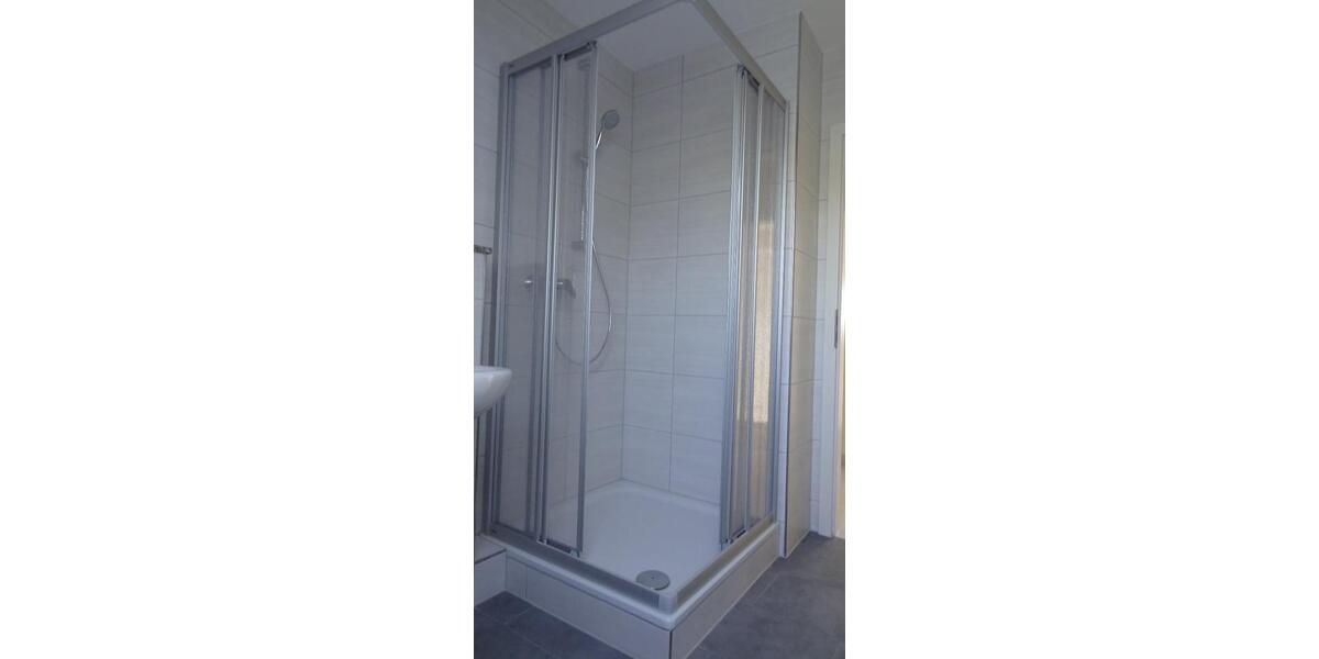 Dachgeschoßwohnung Velbert Langenberg - 1 Zimmer, 32 m&sup2;, 270&euro; | Angebot:25054609