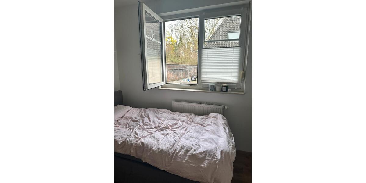 Doppelhaushälfte Gelsenkirchen Rotthausen - 5 Zimmer, 122 m&sup2;, 1.690&euro; | Angebot:25961566