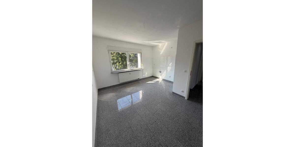 Etagenwohnung Essen Stadtbezirk VI - 2 Zimmer, 48 m&sup2;, 480&euro; | Angebot:26049797