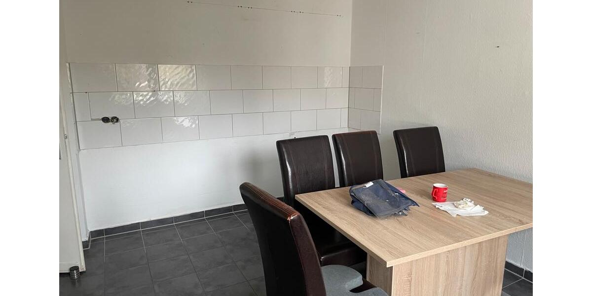 Etagenwohnung Gelsenkirchen Gelsenkirchen-Mitte - 3 Zimmer, 85 m&sup2;, 600&euro; | Angebot:26034970