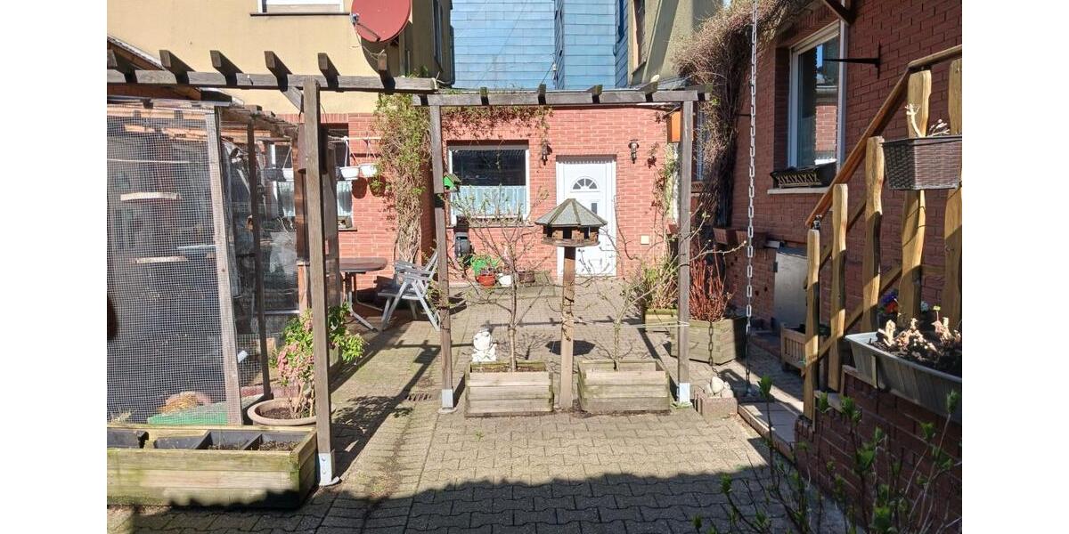 Erdgeschoßwohnung Gelsenkirchen Erle - 4 Zimmer, 120 m&sup2;, 240.000&euro; | Angebot:26020590